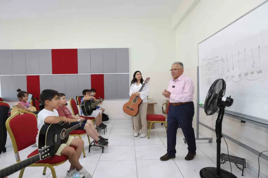 Başkan Büyükkılıç’tan büyükşehirin hizmet birimlerine ziyaret