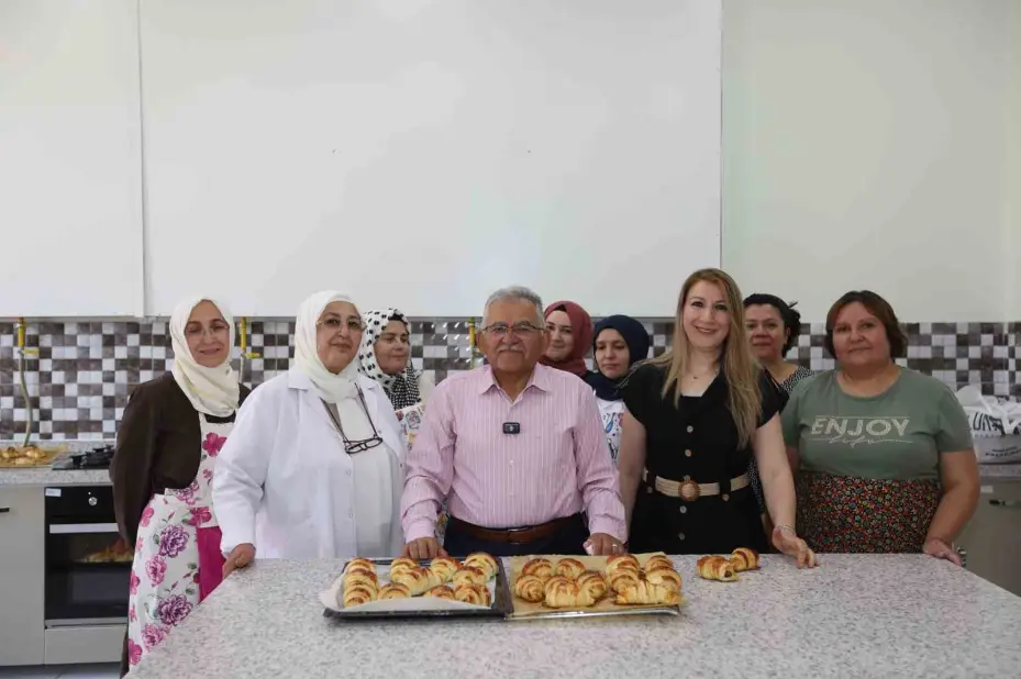 Başkan Büyükkılıç’tan büyükşehirin hizmet birimlerine ziyaret
