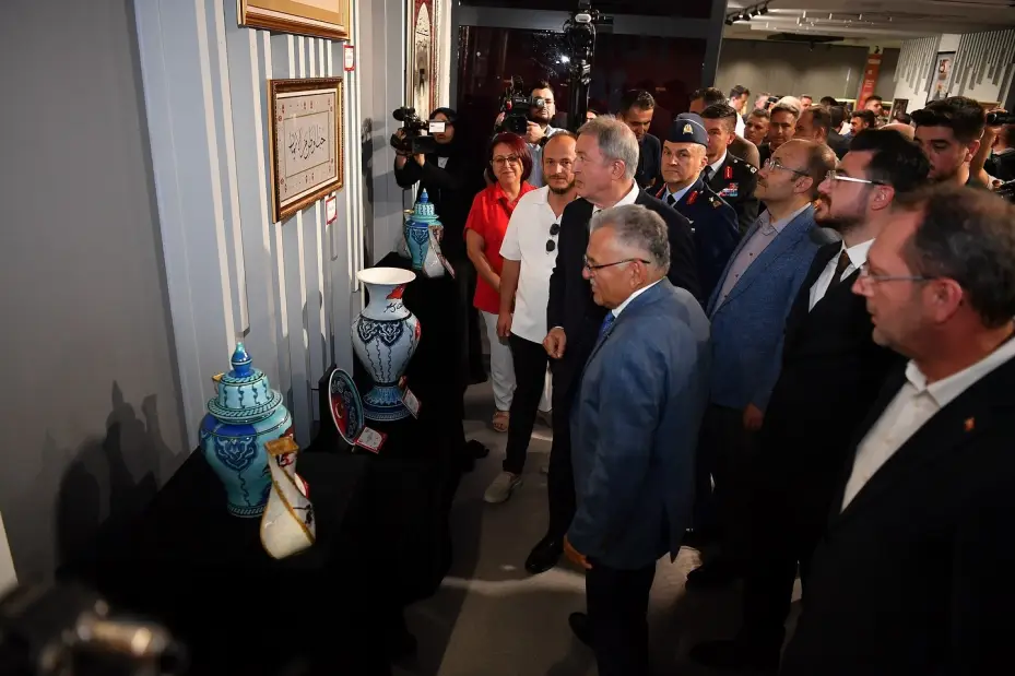 Kayseri Büyükşehir, 15 Temmuz’un ruhunu sanatla anlattı: ‘Zaferin Adı Türkiye’ sergisi açıldı