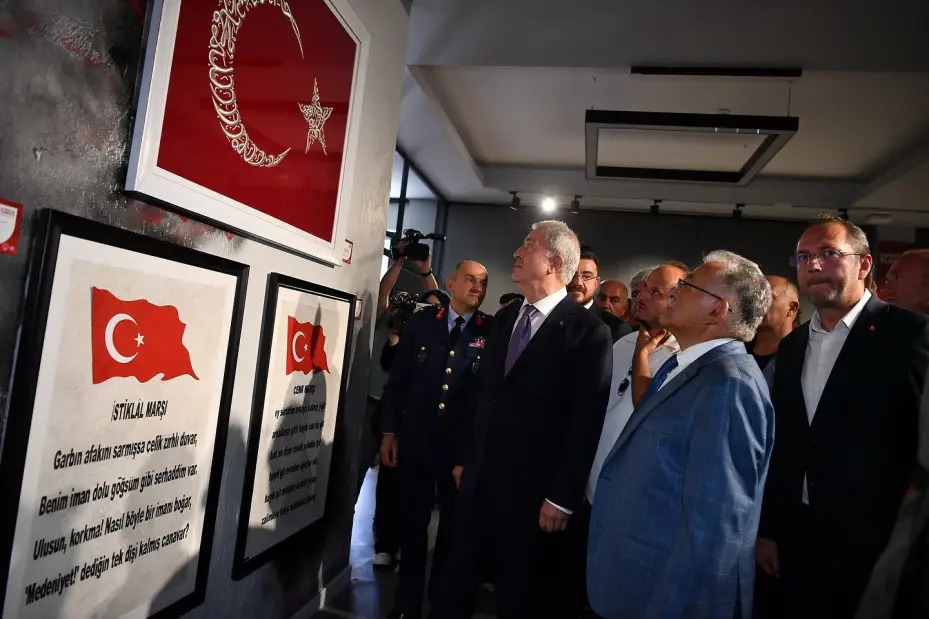 Kayseri Büyükşehir, 15 Temmuz’un ruhunu sanatla anlattı: ‘Zaferin Adı Türkiye’ sergisi açıldı