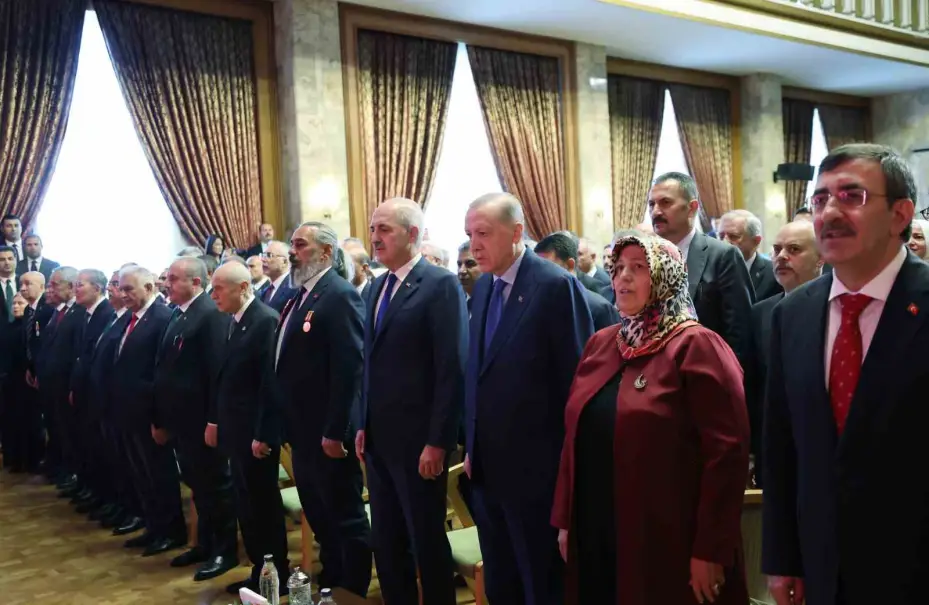 Cumhurbaşkanı Erdoğan: "Çok kutuplu dünyada Türkiye’miz yeni bir kutup başı olarak İnşallah hak ettiği yeri alacaktır"