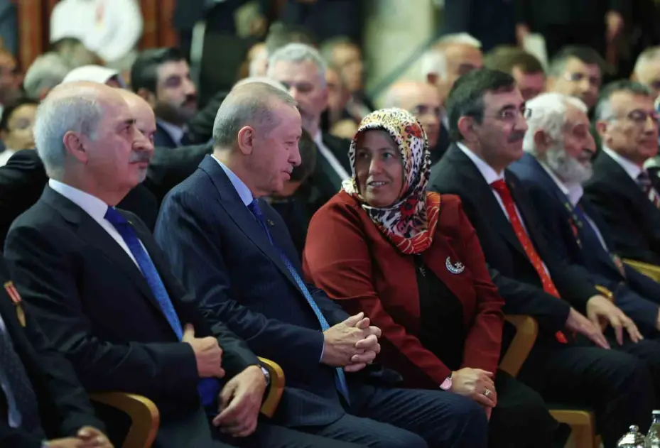 Cumhurbaşkanı Erdoğan: "Çok kutuplu dünyada Türkiye’miz yeni bir kutup başı olarak İnşallah hak ettiği yeri alacaktır"