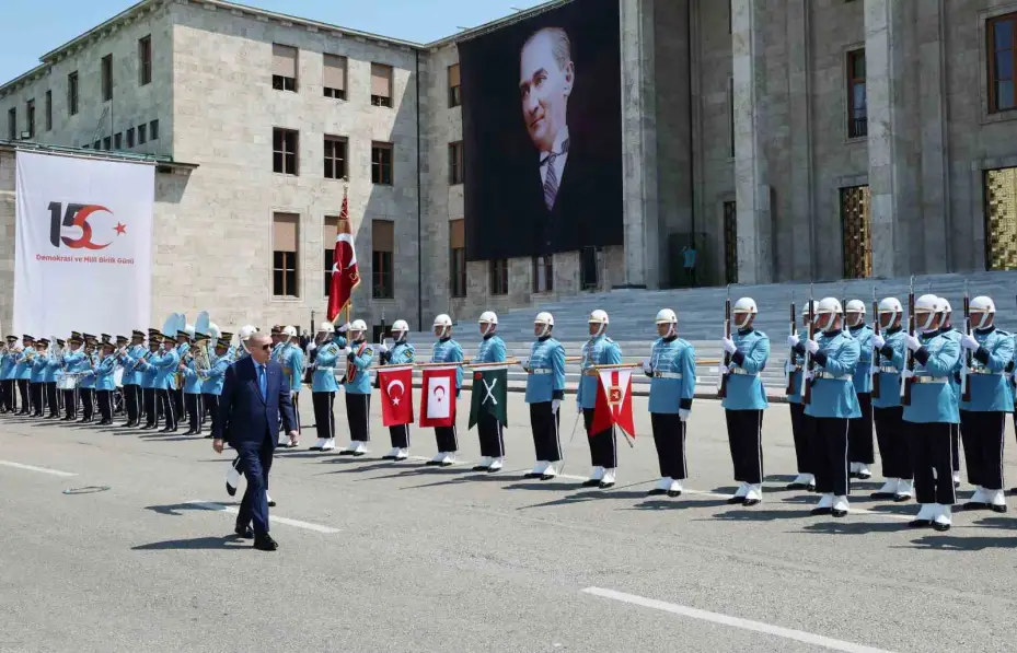 Cumhurbaşkanı Erdoğan: "Çok kutuplu dünyada Türkiye’miz yeni bir kutup başı olarak İnşallah hak ettiği yeri alacaktır"
