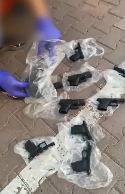 Ruhsatsız silah operasyonu: 2 gözaltı