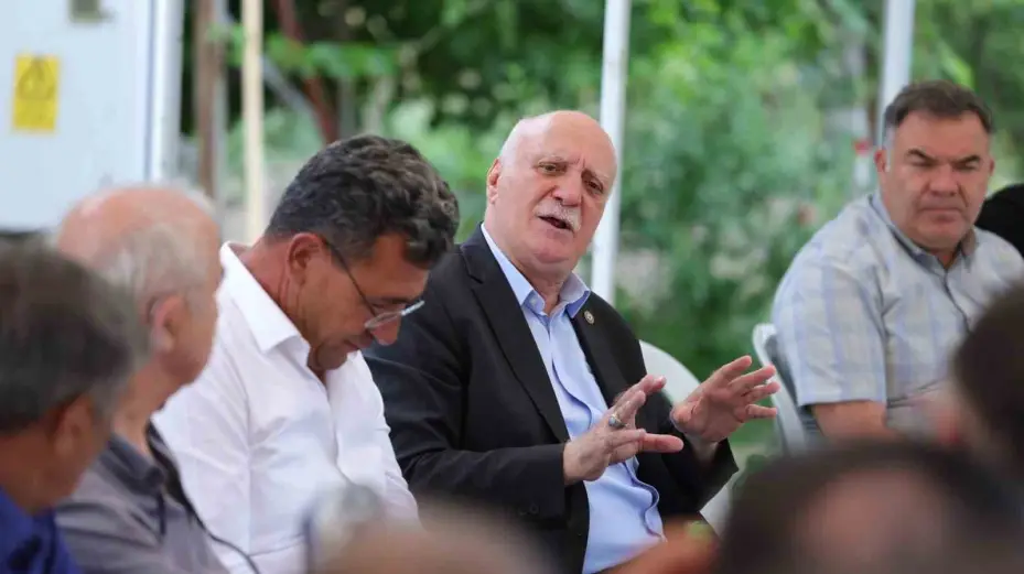 TZOB Genel Başkanı Bayraktar, büyükbaş hayvan besicileriyle bir araya geldi