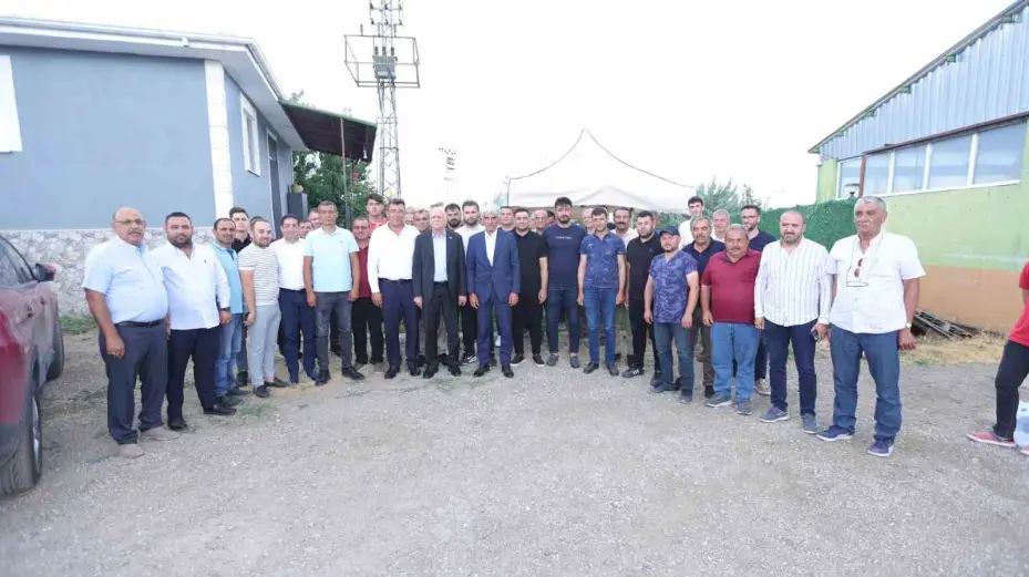TZOB Genel Başkanı Bayraktar, büyükbaş hayvan besicileriyle bir araya geldi