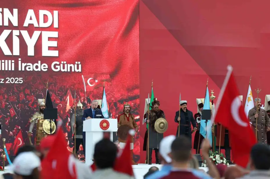 Cumhurbaşkanı Erdoğan: "Devletine ihanet edenler, milletine kurşun sıkanlar, ruhunu 1 dolara satan alçaklar bunun bedelini mutlaka ödeyecekler"