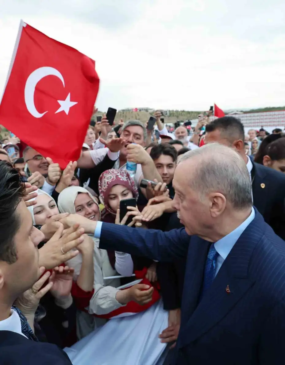 Cumhurbaşkanı Erdoğan: "Devletine ihanet edenler, milletine kurşun sıkanlar, ruhunu 1 dolara satan alçaklar bunun bedelini mutlaka ödeyecekler"