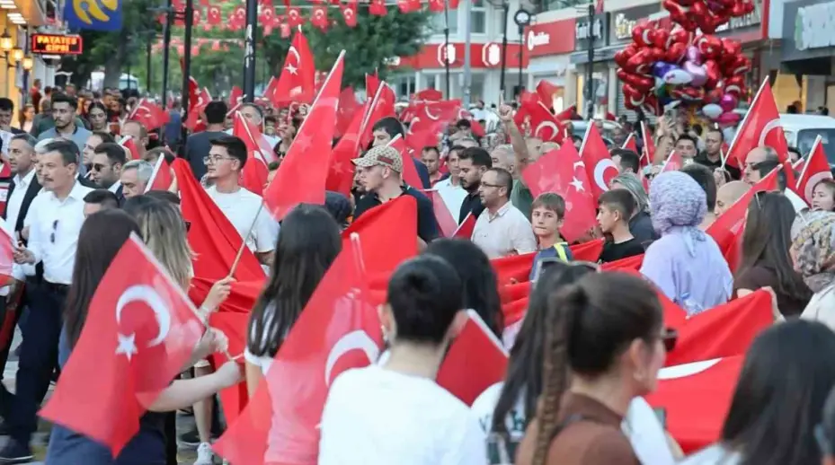Aksaray’da 15 Temmuz hain darbe girişiminin yıldönümünde şehitler anıldı