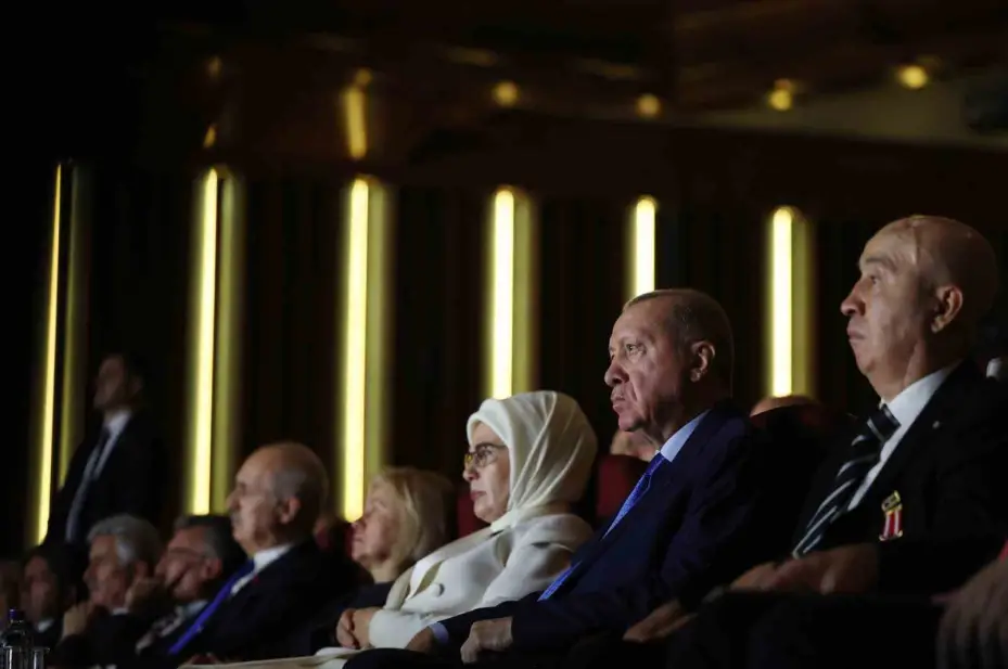 Cumhurbaşkanı Erdoğan, "En Uzun Gece" destanının ilk temsiline katıldı
