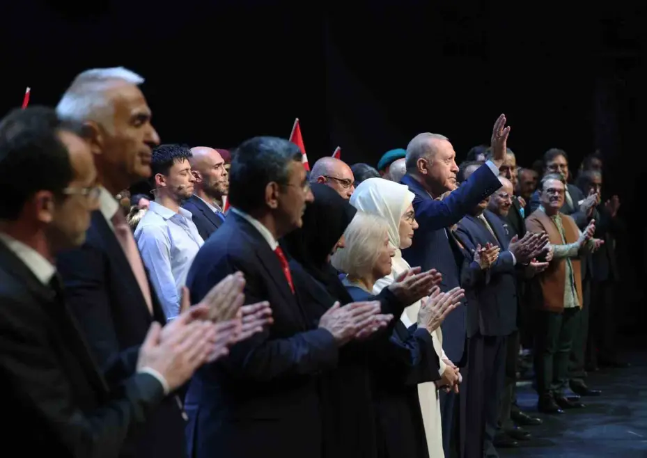 Cumhurbaşkanı Erdoğan, "En Uzun Gece" destanının ilk temsiline katıldı