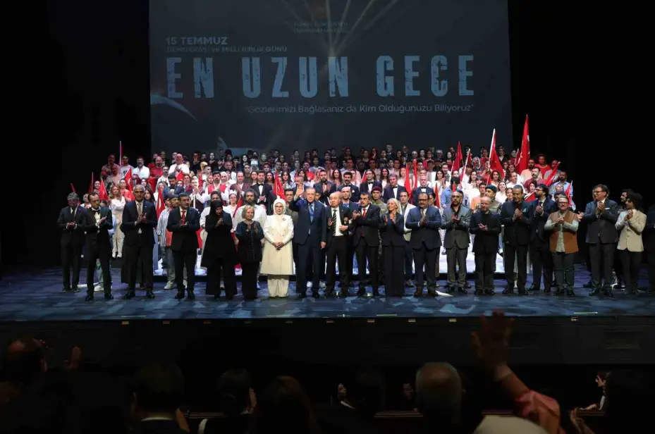 Cumhurbaşkanı Erdoğan, "En Uzun Gece" destanının ilk temsiline katıldı