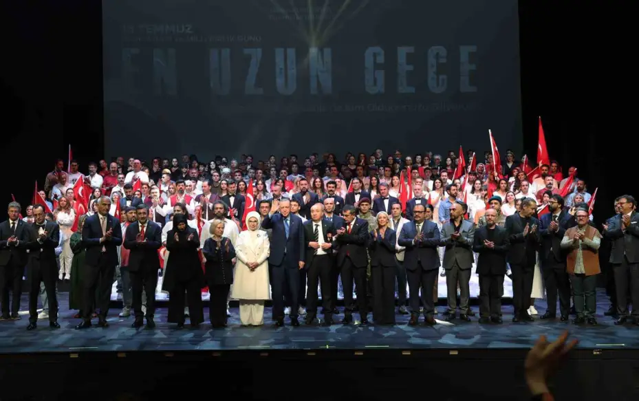 Cumhurbaşkanı Erdoğan, "En Uzun Gece" destanının ilk temsiline katıldı