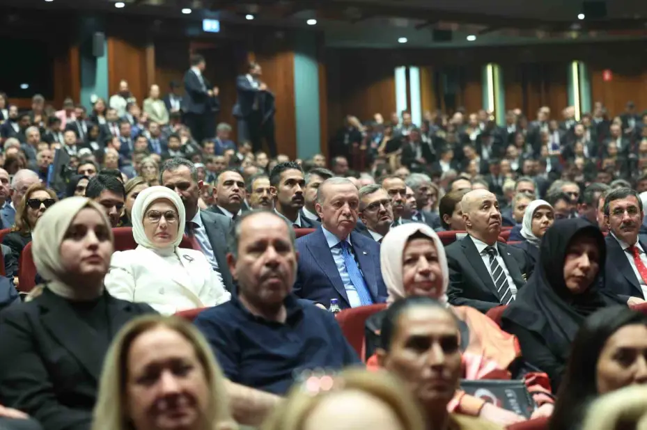 Cumhurbaşkanı Erdoğan, "En Uzun Gece" destanının ilk temsiline katıldı