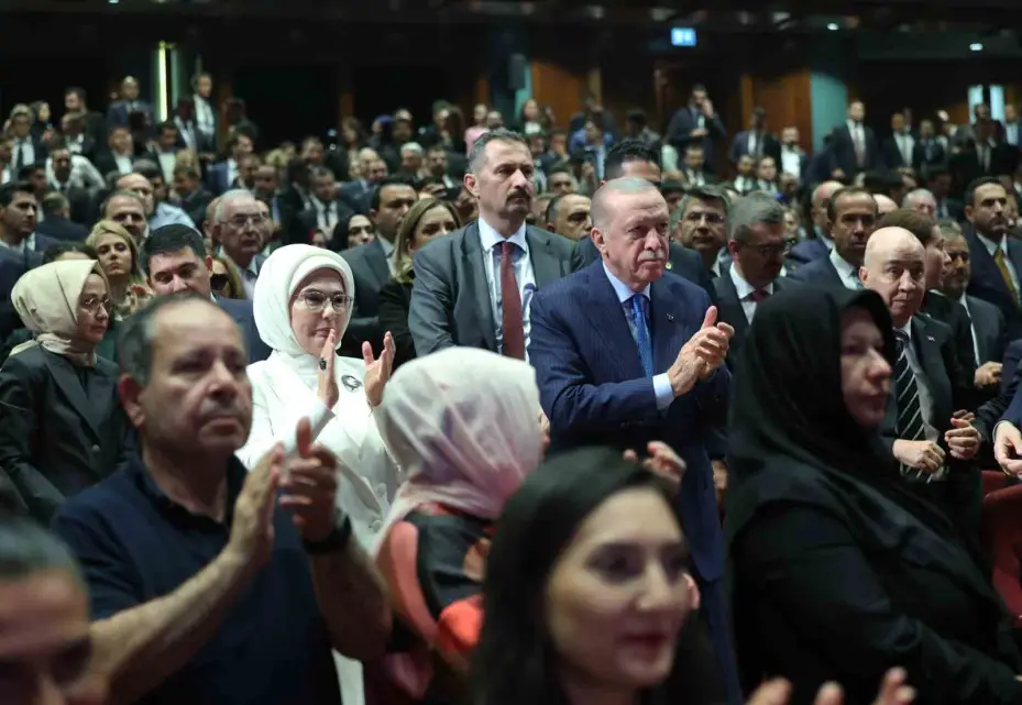 Cumhurbaşkanı Erdoğan, "En Uzun Gece" destanının ilk temsiline katıldı