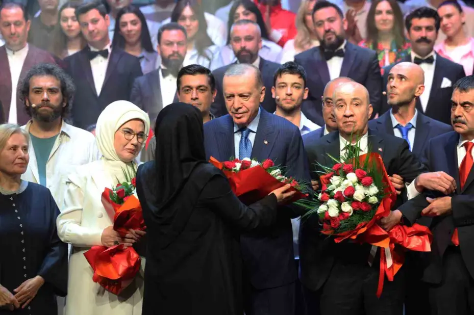 Cumhurbaşkanı Erdoğan, "En Uzun Gece" destanının ilk temsiline katıldı
