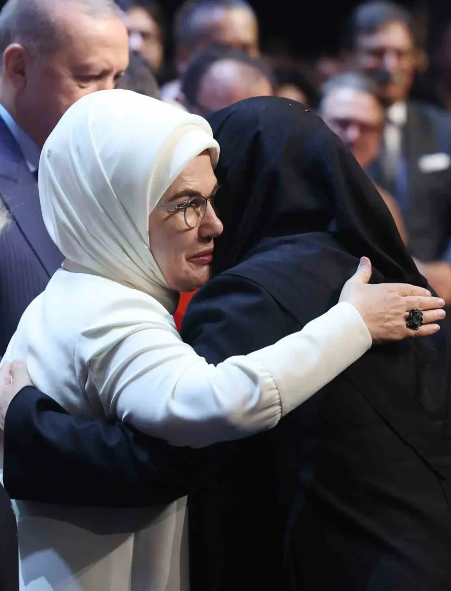 Cumhurbaşkanı Erdoğan, "En Uzun Gece" destanının ilk temsiline katıldı
