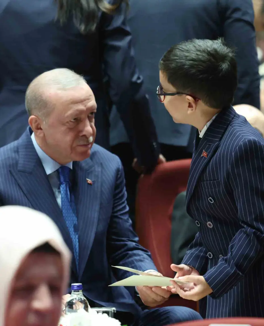 Cumhurbaşkanı Erdoğan, "En Uzun Gece" destanının ilk temsiline katıldı