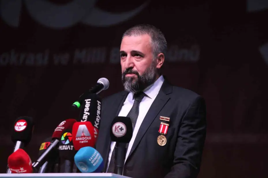 Kayseri’de 15 Temmuz’da vatandaşlar Cumhuriyet Meydanı’nı doldurdu