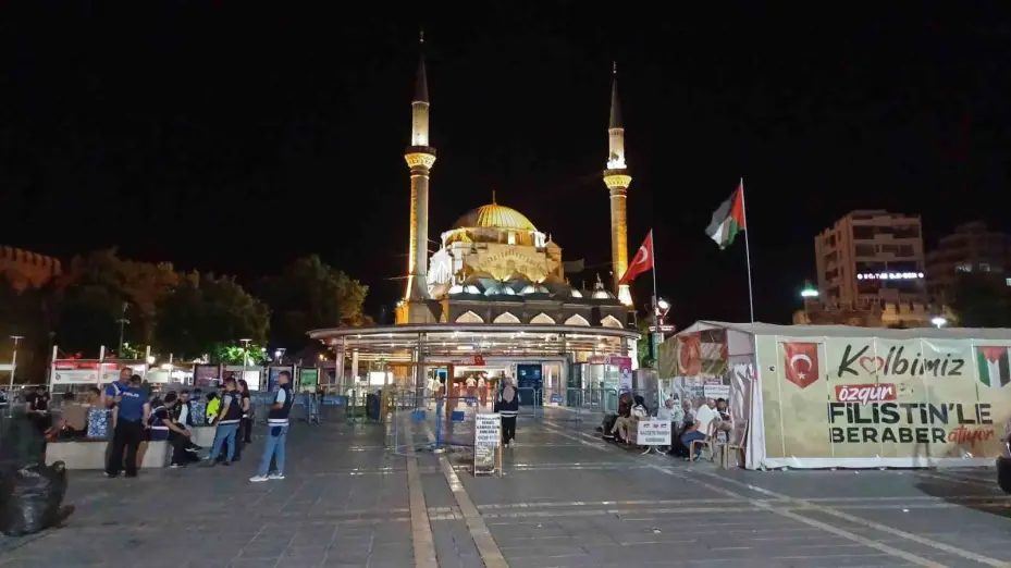 Kayseri’deki tüm camilerde 15 Temmuz’un yıl dönümünde selalar okundu