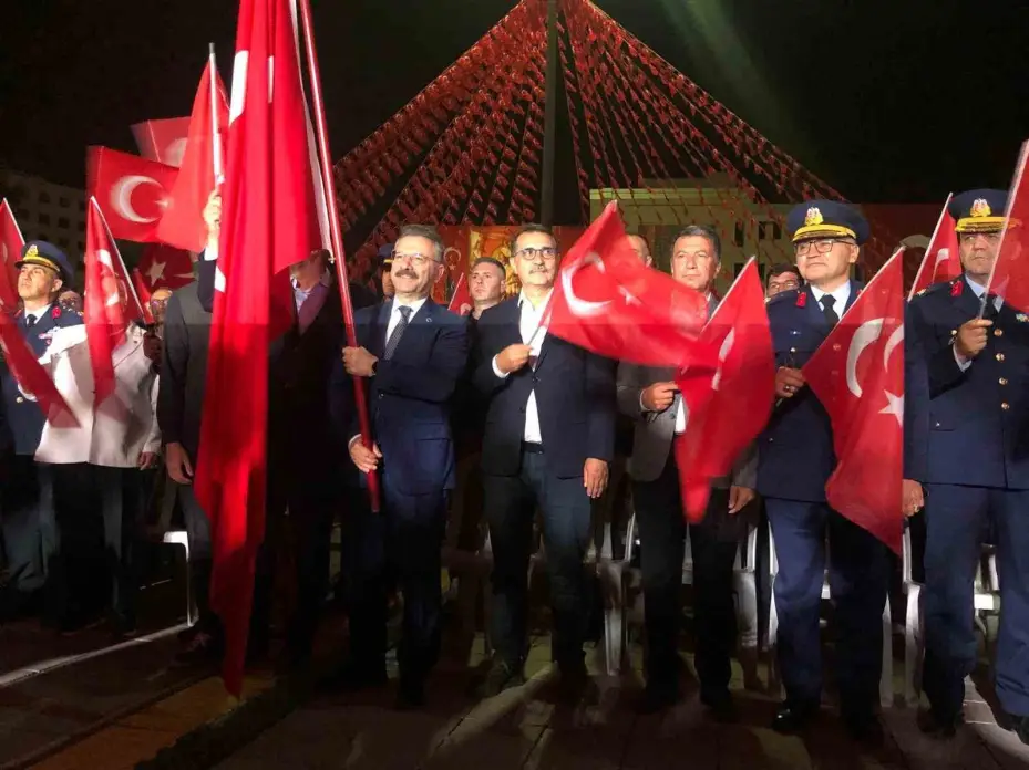 Valilik Meydanı’nda 15 Temmuz anma programı gerçekleştirildi