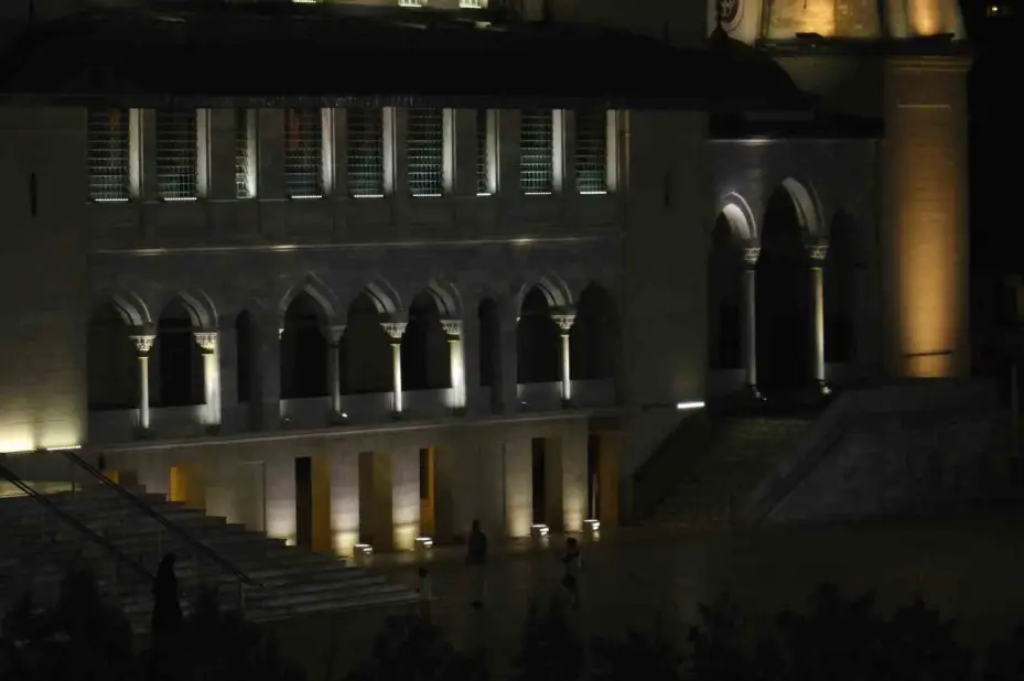 Darbe girişiminde birlik ve beraberliğin sembolü olan selayı Diyanet İşleri Başkanı Erbaş okudu