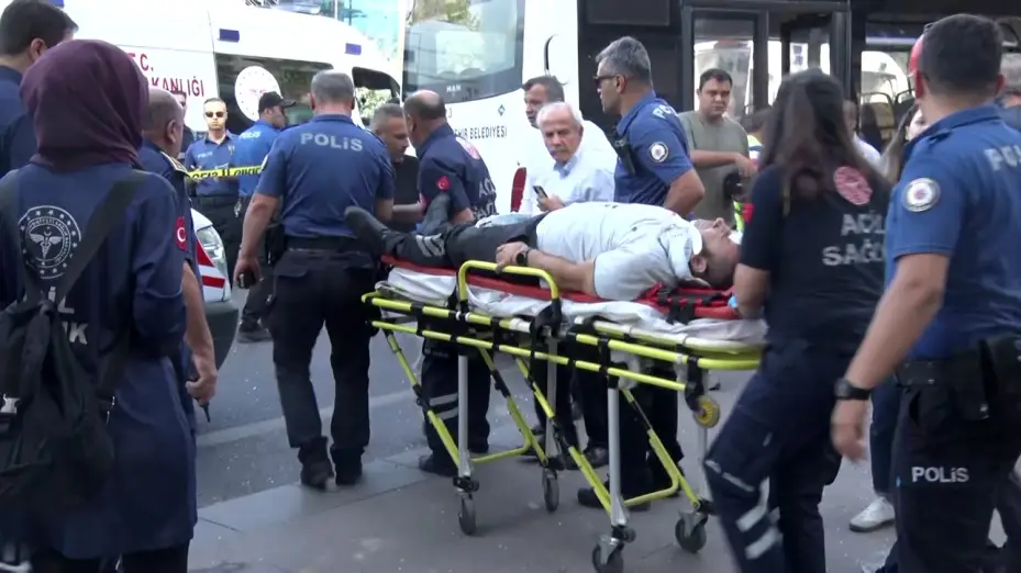 Ankara’nın Keçiören ilçesinde bir EGO otobüsü kaza yaptı. Kazada çok sayıda yaralı olduğu belirtildi.