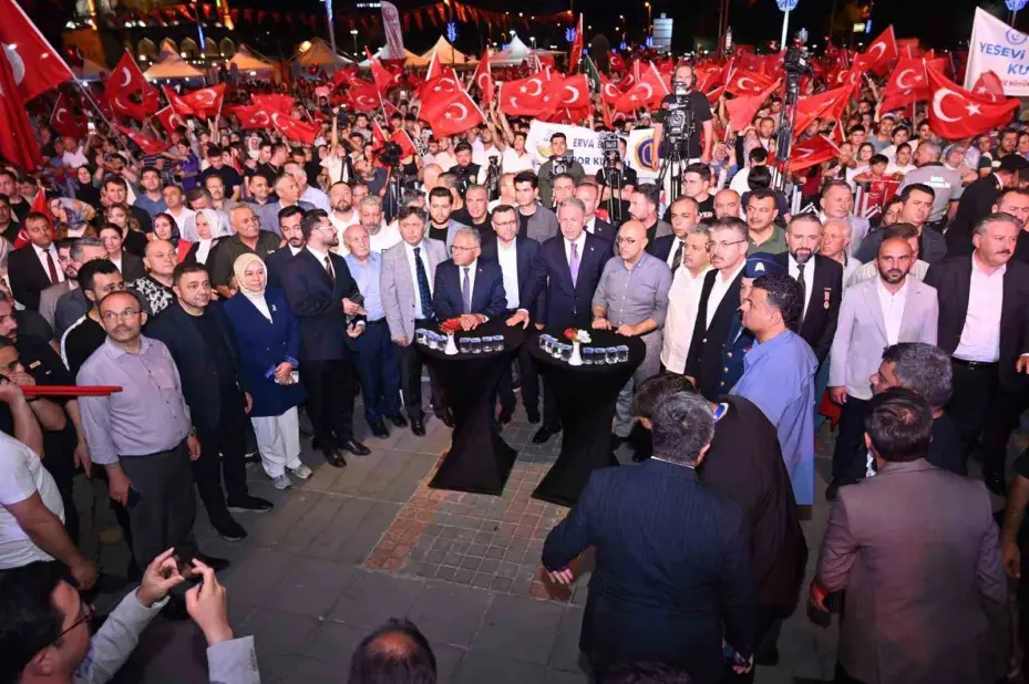 Kayseri OSB, 15 Temmuz Demokrasi ve Milli Birlik Günü’nde meydandaki yerini aldı