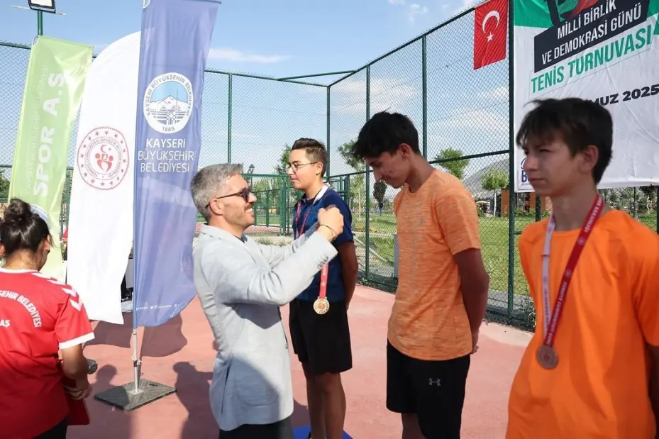 Büyükşehir Spor A.Ş.’den 15 Temmuz’a özel tenis turnuvası