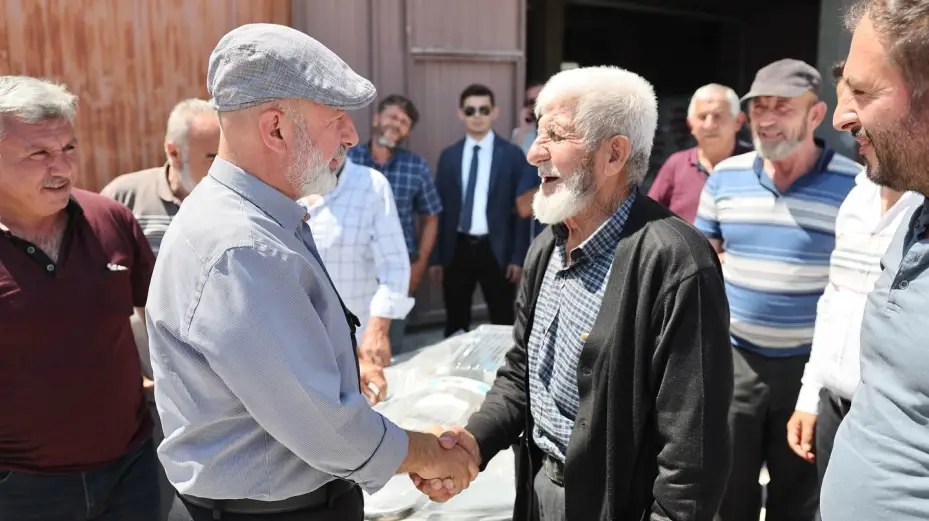 Başkan Çolakbayrakdar: "Kırsala yatırım, ülkenin geleceğine yatırımdır"