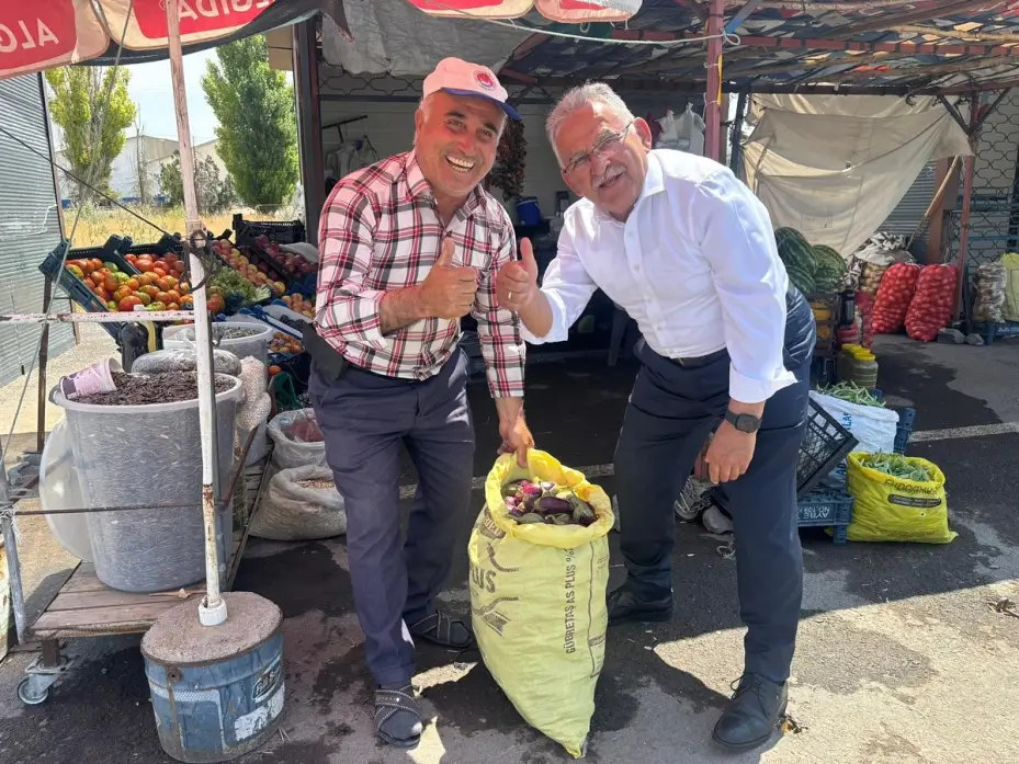 Çiftçinin yüzü Başkan Büyükkılıç ile gülüyor