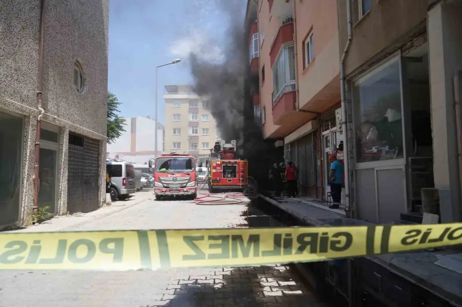 Niğde’de iş yeri deposunda yangın