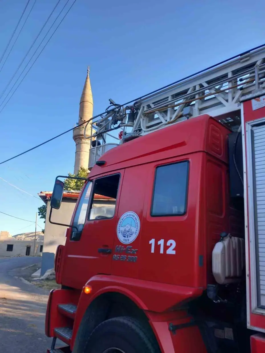Aynı ilçede bir ekili arazi daha yandı