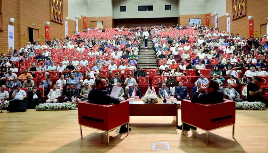 KAYÜ’de ‘Zaferin Adı Türkiye: Küresel Açıdan 15 Temmuz ve Darbe Direnişi’ konferansı