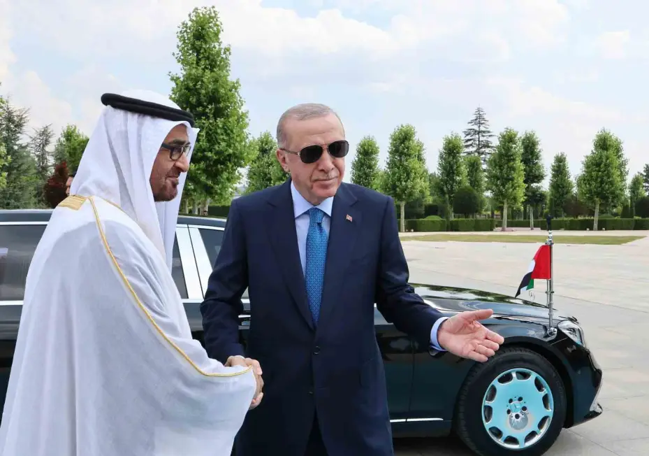 Cumhurbaşkanı Erdoğan, BAE Devlet Başkanı Al Nahyan’ı törenle karşıladı