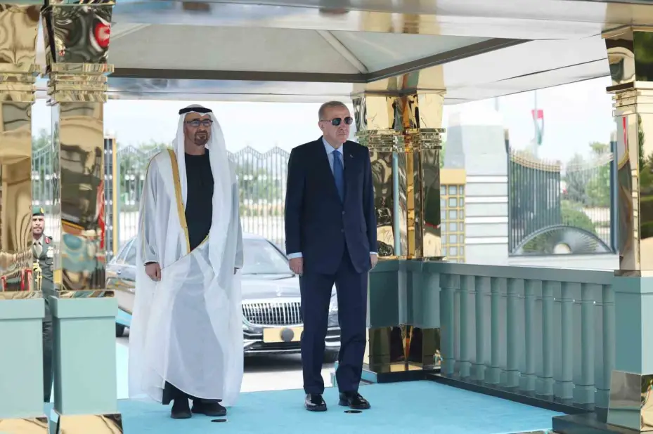 Cumhurbaşkanı Erdoğan, BAE Devlet Başkanı Al Nahyan’ı törenle karşıladı