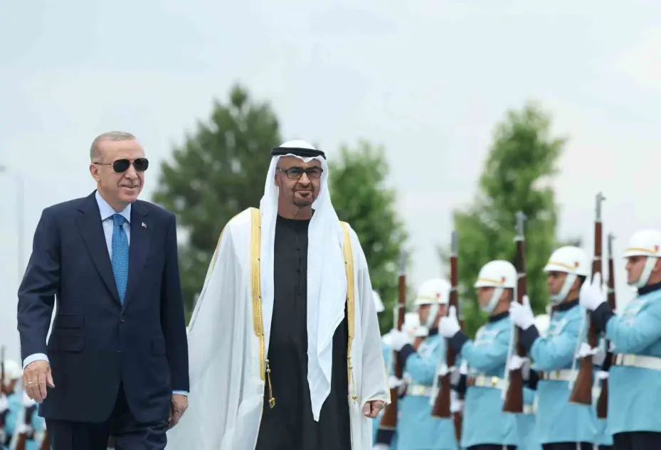 Cumhurbaşkanı Erdoğan, BAE Devlet Başkanı Al Nahyan’ı törenle karşıladı