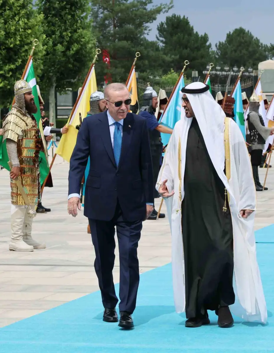 Cumhurbaşkanı Erdoğan, BAE Devlet Başkanı Al Nahyan’ı törenle karşıladı
