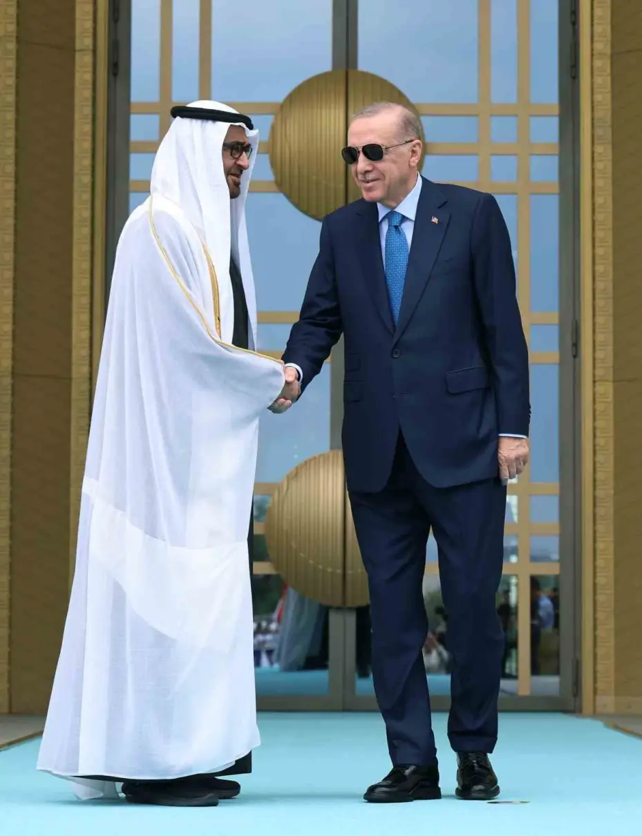 Cumhurbaşkanı Erdoğan, BAE Devlet Başkanı Al Nahyan’ı törenle karşıladı