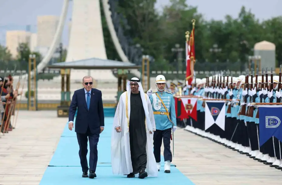 Cumhurbaşkanı Erdoğan, BAE Devlet Başkanı Al Nahyan’ı törenle karşıladı