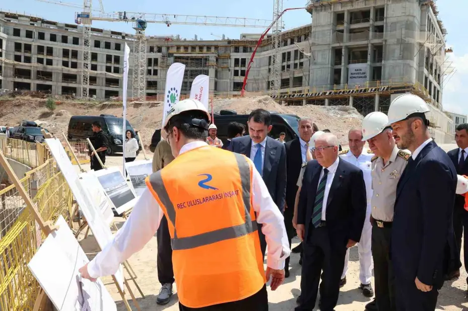 Bakan Güler ve Kurum’dan Ay Yıldız projesine ilişkin toplantı