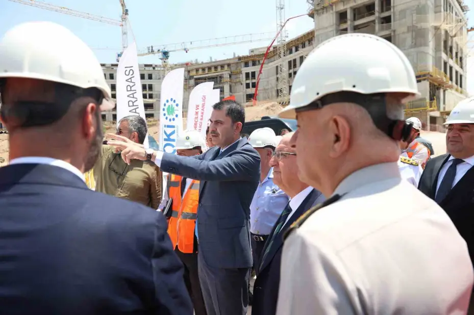 Bakan Kurum ve Bakan Güler’den Ay Yıldız Yerleşkesi’nde inceleme