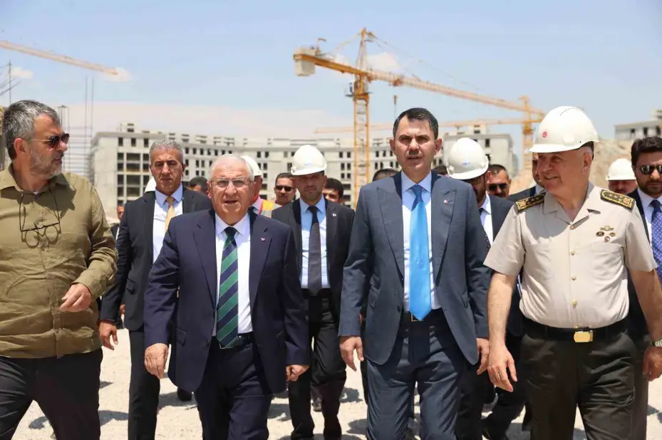 Bakan Kurum ve Bakan Güler’den Ay Yıldız Yerleşkesi’nde inceleme
