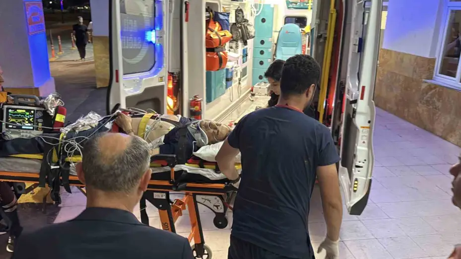 Eski Bitlis Valisi Karaömeroğlu, Sivas’ta trafik kazası geçirdi