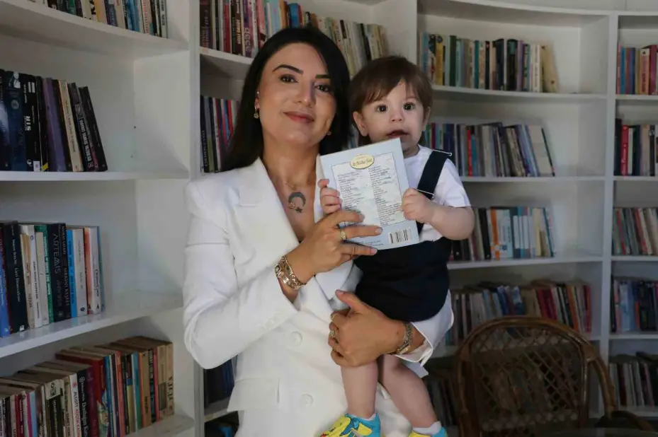 Sivas’ta kadınlar kadın programları izlemek yerine kitap okuyor