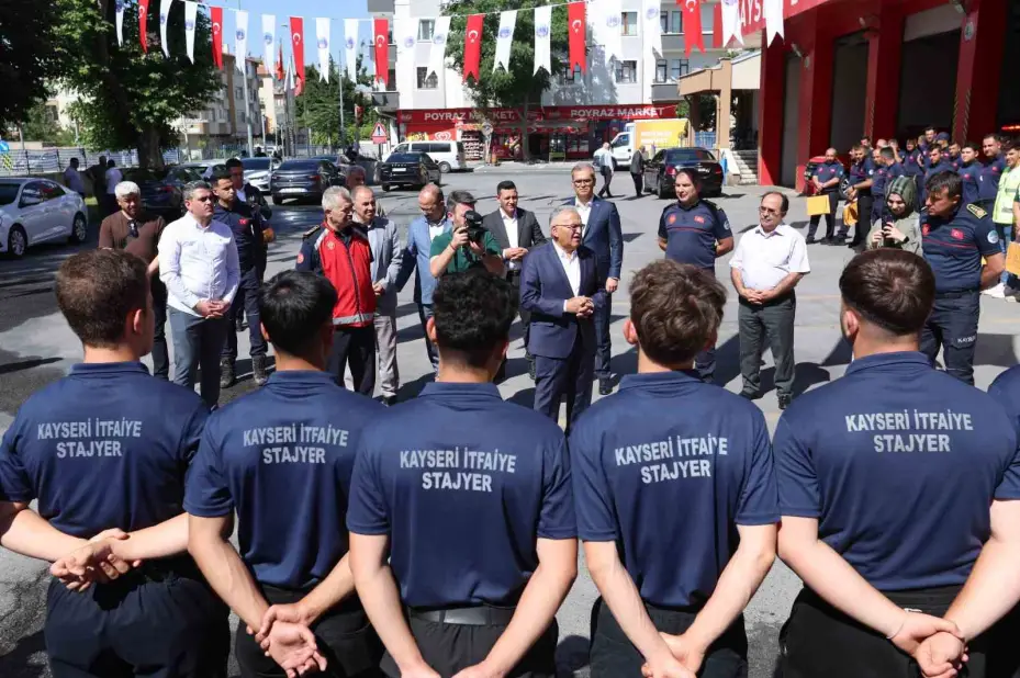 Başkan Büyükkılıç’tan geleceğin itfaiyecilerine altın nasihatler
