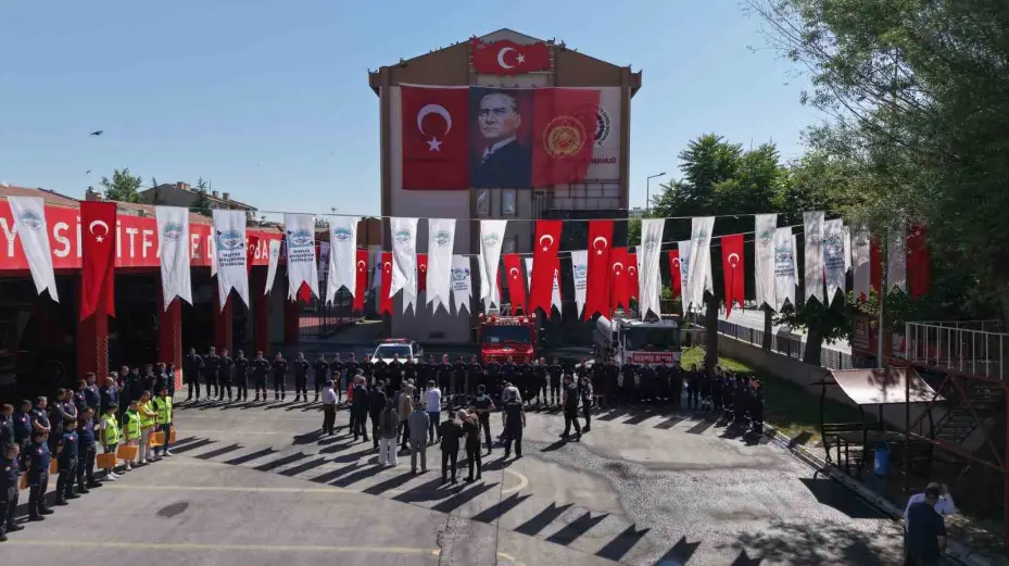 Başkan Büyükkılıç’tan geleceğin itfaiyecilerine altın nasihatler
