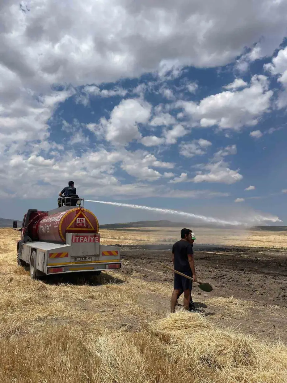 Kayseri Tomarza’da 2 günde 4 ekili arazide yangın çıktı