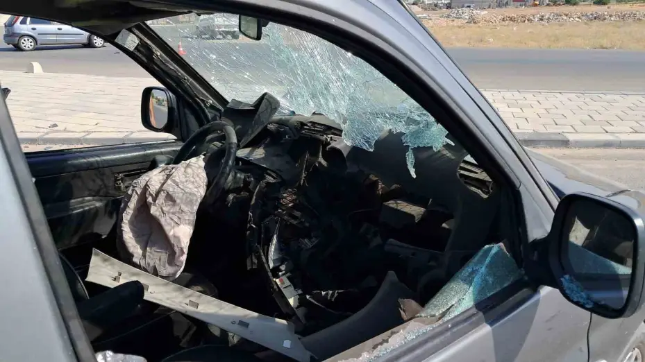Karaman’da otomobille hafif ticari araç çarpıştı: 1 yaralı