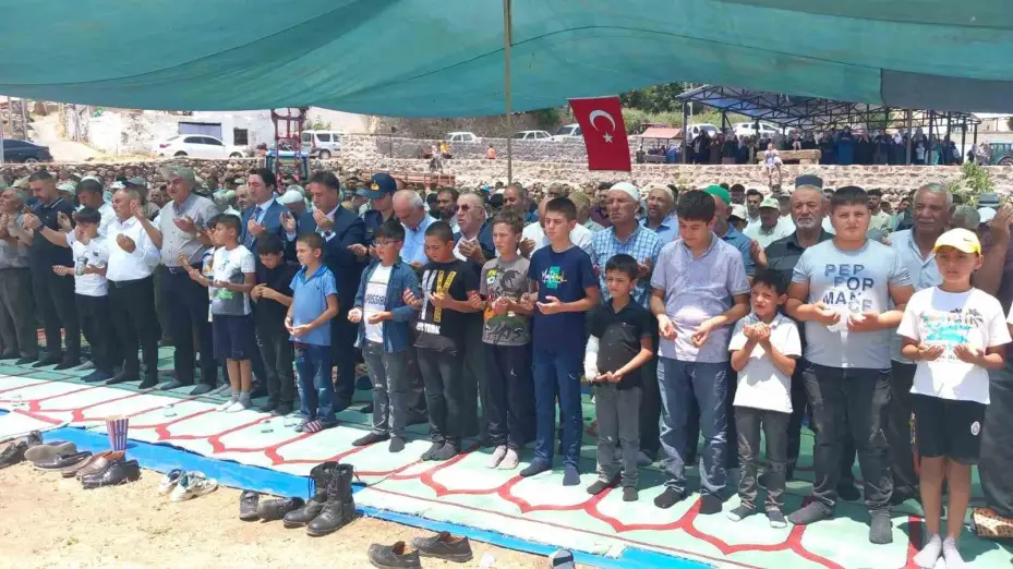 Develi’nin Çomaklı köyünde yağmur duası yapıldı